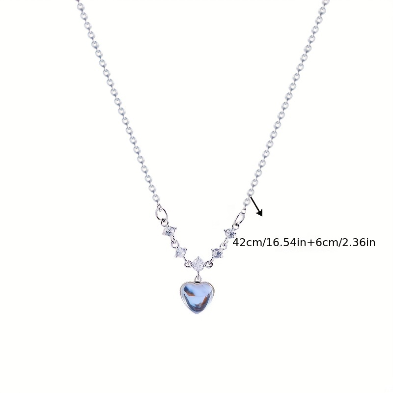 Flirtatiously flashy store blue necklace