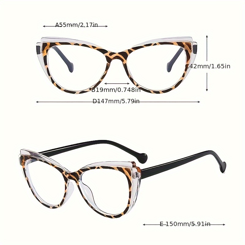 A Pair of Vintage-Style Cat-Eye Glasses Suitable for Both Men And Women, Featuring a Trendy Leopard Print Color-Block Design. They Are Perfect for Everyday Wear And Office Commutes