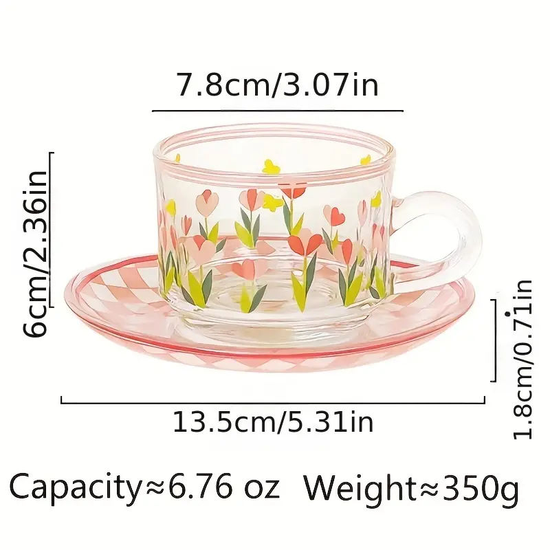 Tazza da tè con decoro floreale