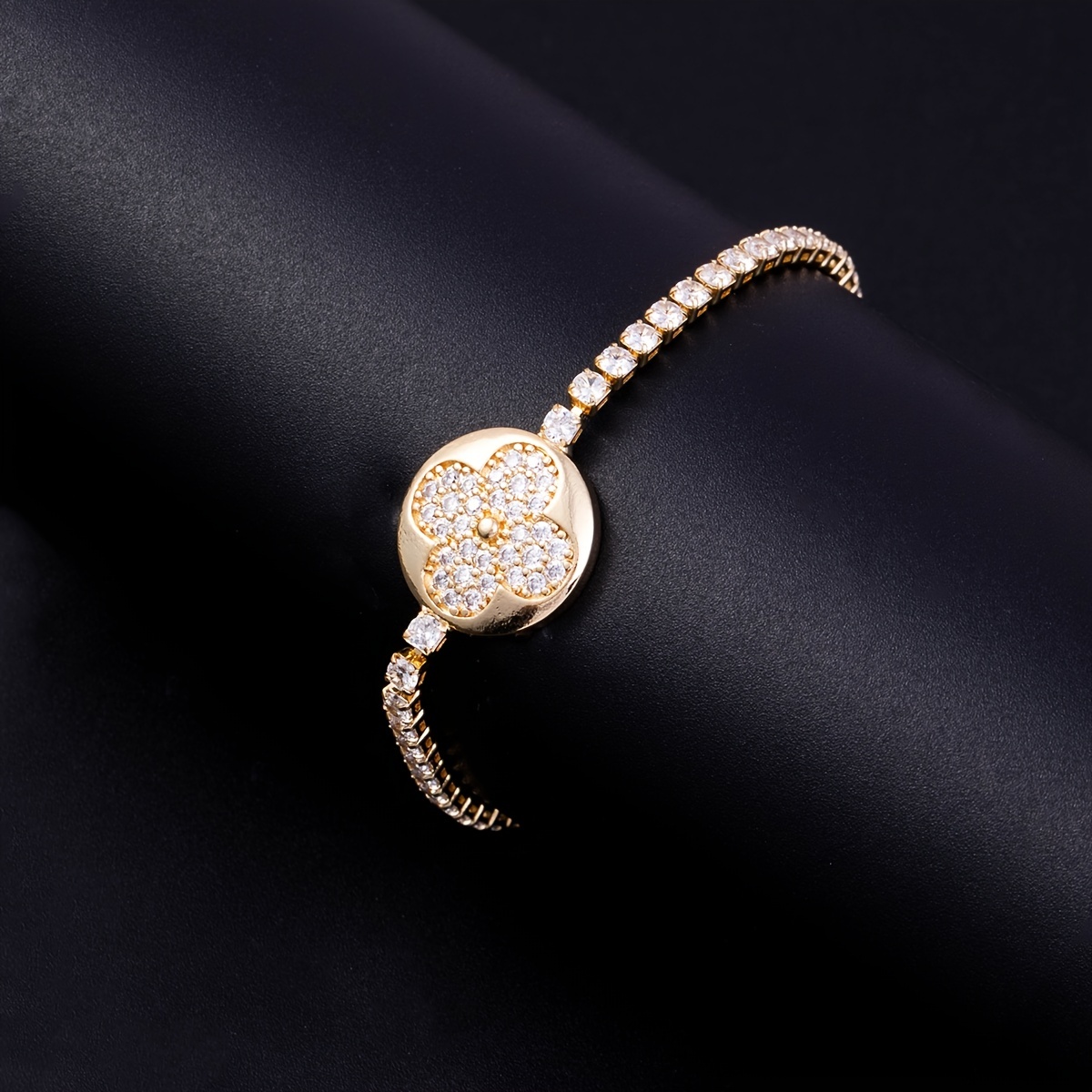 Buy 1PC Four Leaf Clover Bracelet Four Leaf Lucky Bracelets Rose Gold  Jewellery With Rhinestones For Women(White+Rose Gold) Online at Low Prices  in India