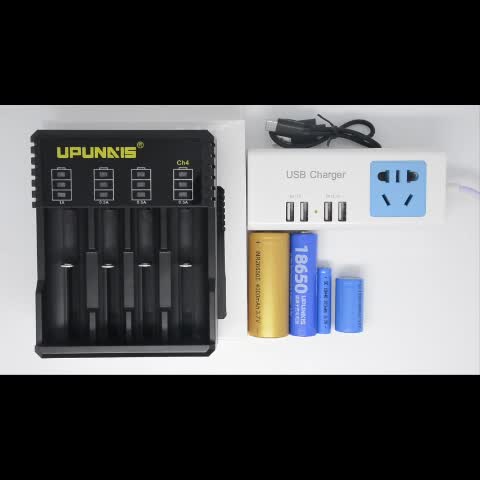 Factory direct 3,7 V au lithium rechargeable Super Charge Rapide chargeur  de batterie 4 ports USB avec câble pour  18650/14500/26650/18500/10440/18350/18650 - Chine Un chargeur portable et  chargeur de batterie de voiture prix