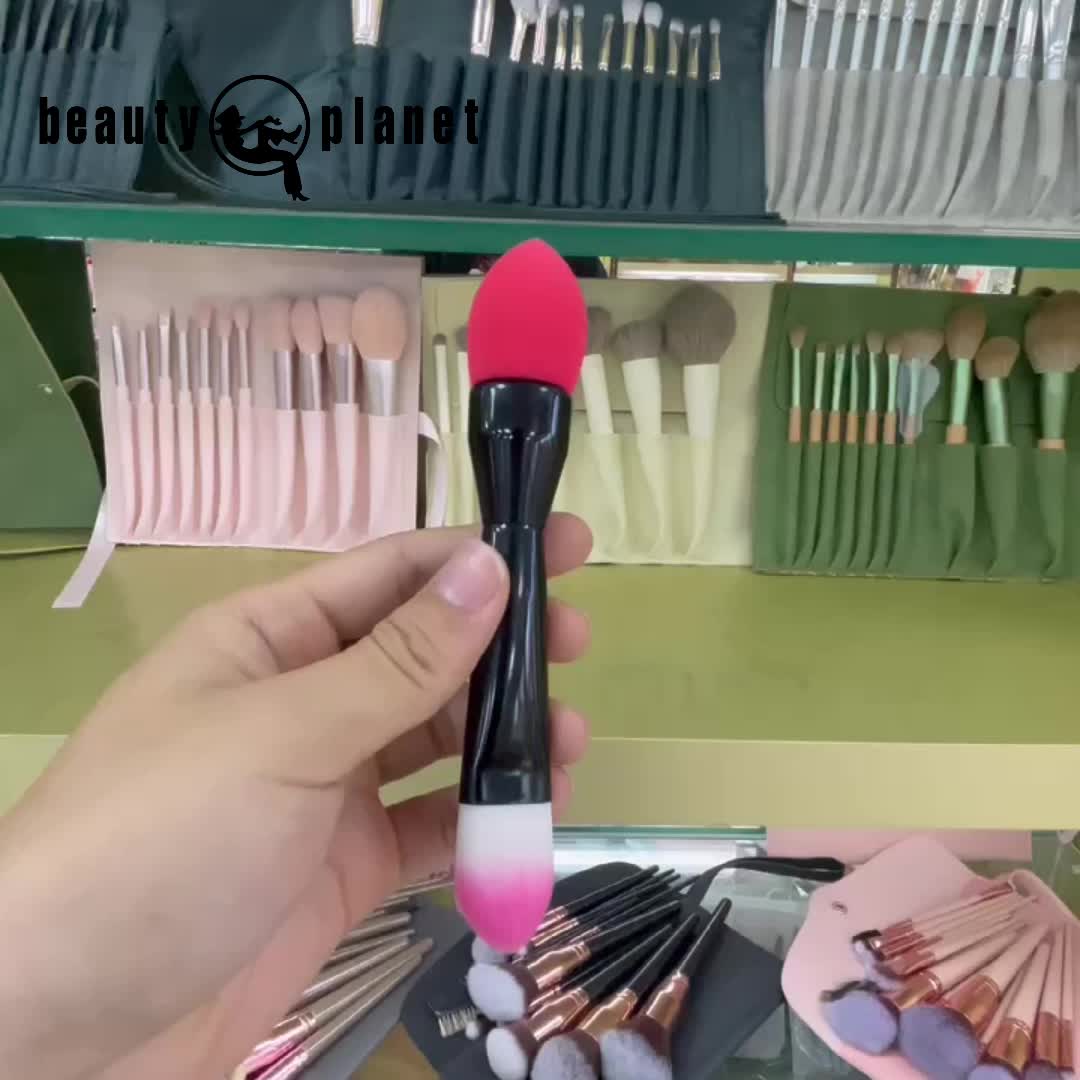 Double Headed Foundation Brush With Makeup Sponge