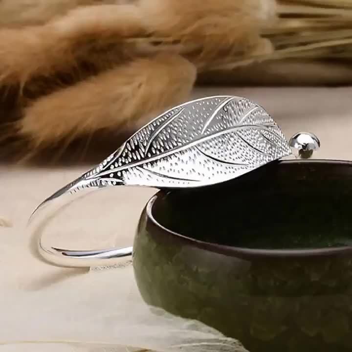 Leaf Shaped 925 Silver Bracelet for Women - Fashionable and Open