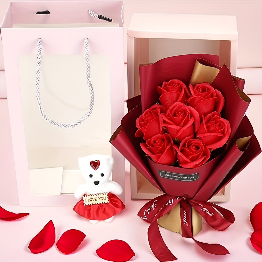 Caja de madera en forma de corazon con rosas rojas  Beautiful valentines  gifts, Valentines gifts for boyfriend, Happy valentines day