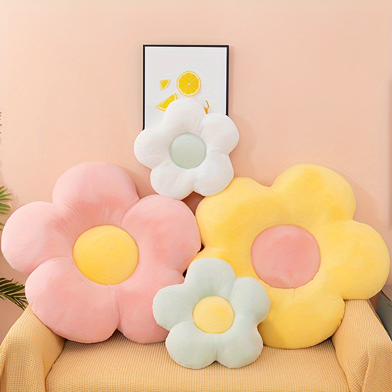 Takashi Murakami's pillow!!  Flower pillow, Daisy pillows, Pillows