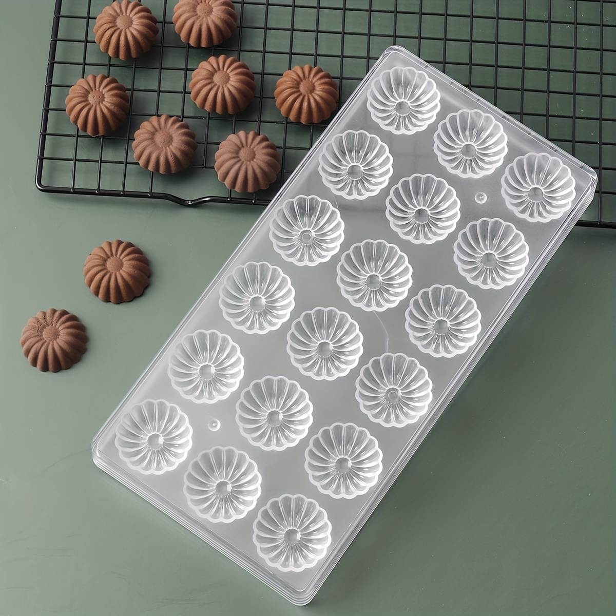 Chocolate Candy Mold, 18 Holes Mini Clear Polycarbonate Chocolate Mold  Transparent Jelly Candy Mold Flower Shaped Plastic Handmade Chocolate  Making