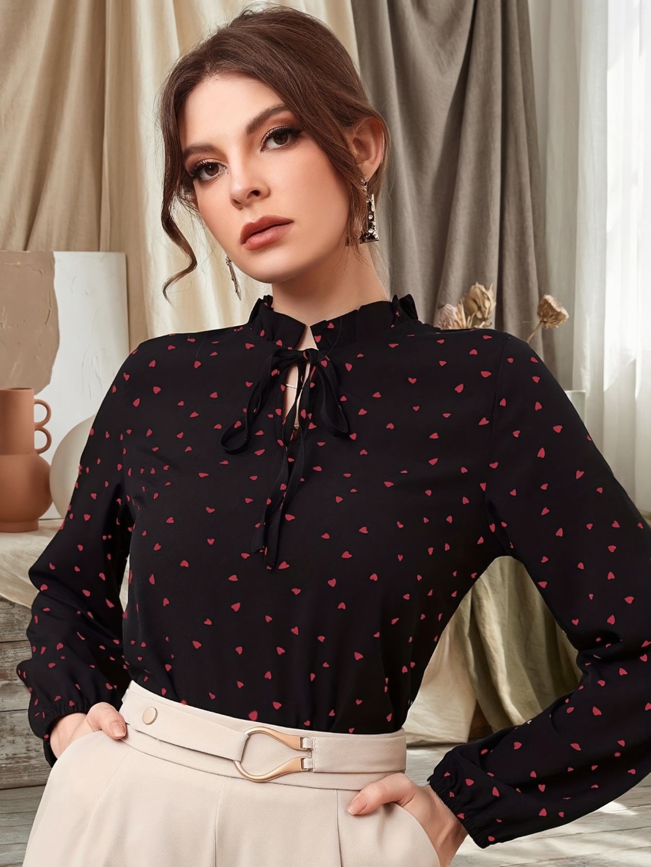 Top Autunnale da Donna con Stampa a Cuori, Scollo a Nodo e Rifiniture a Volant, Abbigliamento Elegante per Ufficio