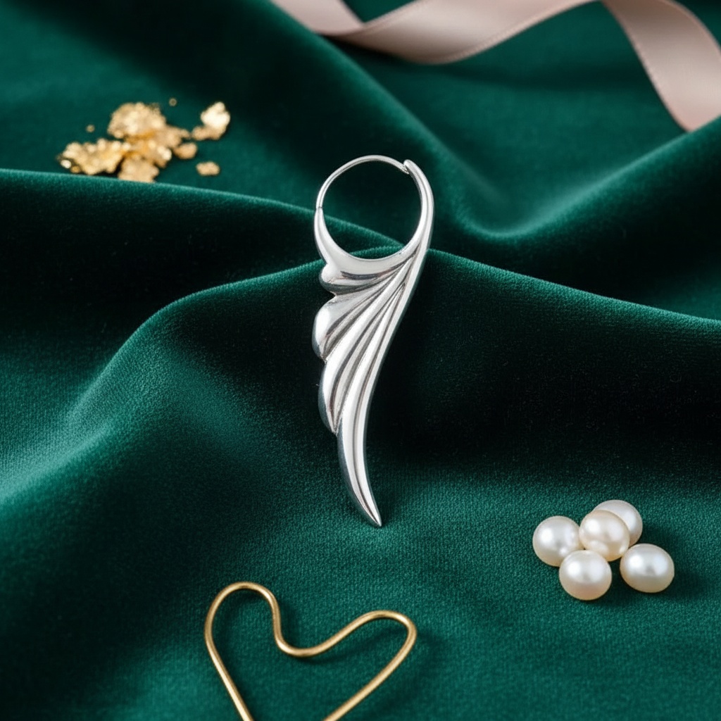 Women's Minimalist Silvery Wing Earrings — Light Style