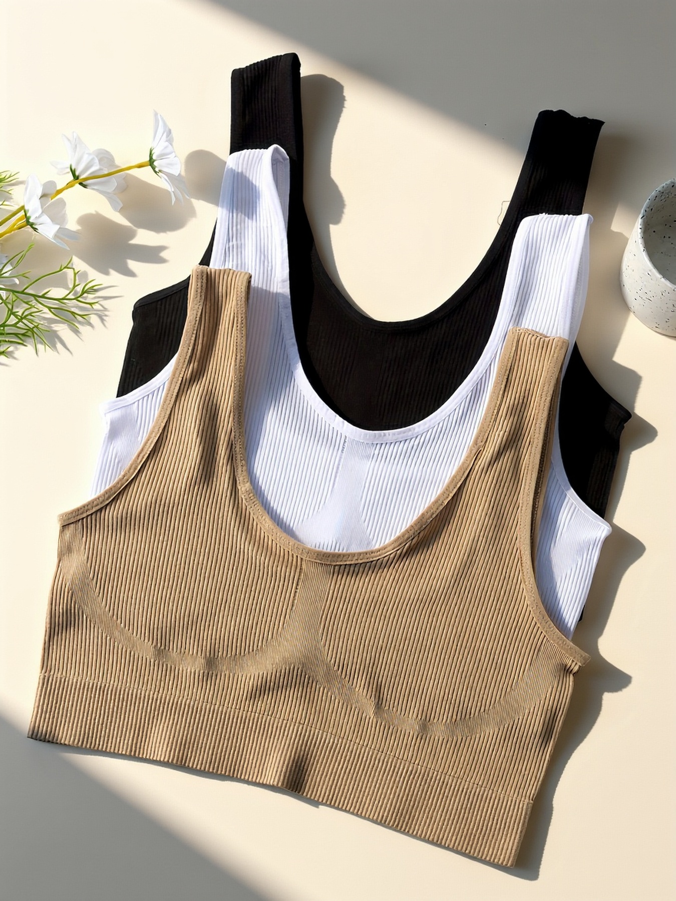 a set of three seamless single layer bras designed to prevent wardrobe malfunctions during sports breathable and   suitable for running yoga and everyday wear a must have for comfortable outfits   in sizes m xxl Product details 4
