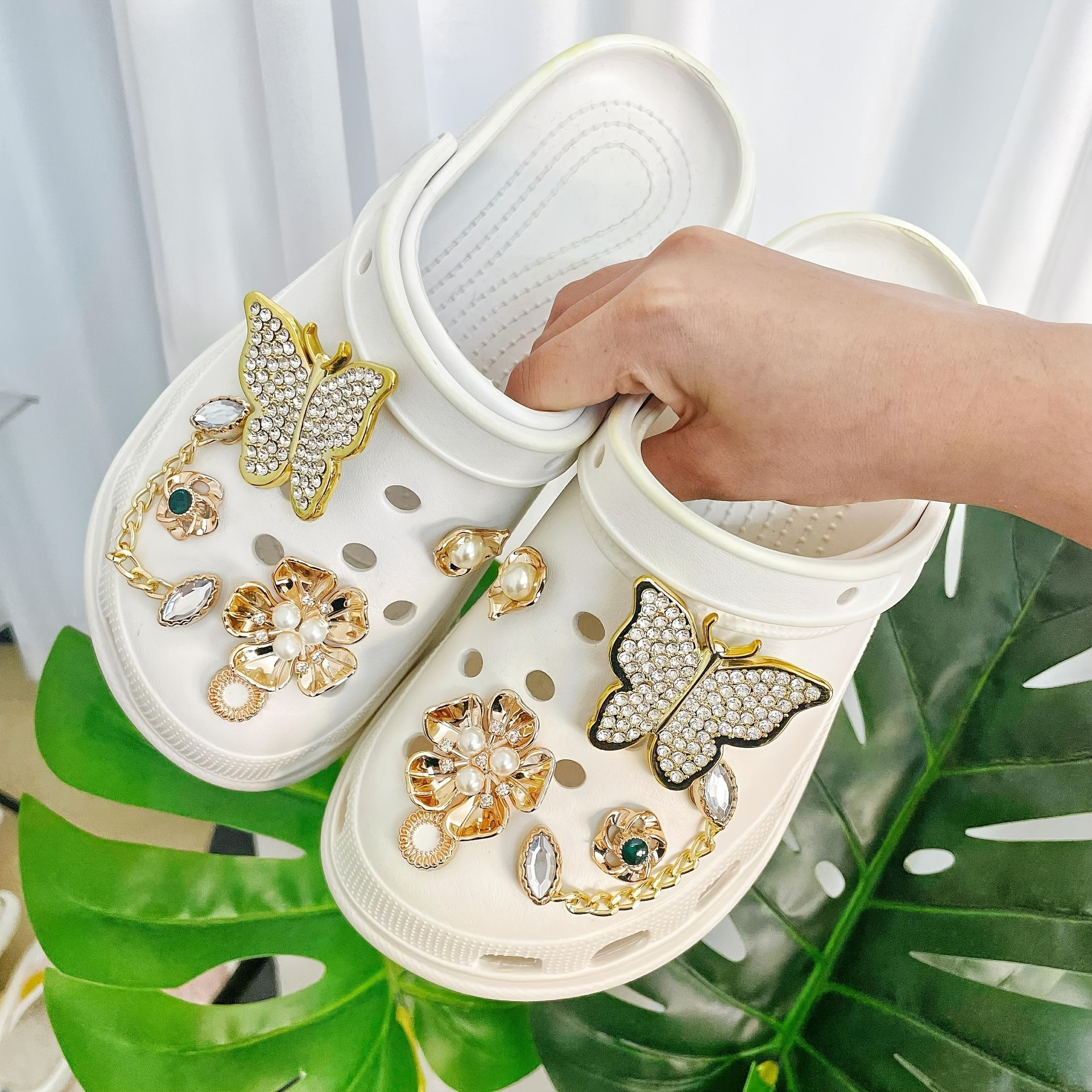 Accesorios de Croc para mujeres y niñas, dijes estéticos de cocodrilo de  diseño de perlas con cadena de cocodrilo, dijes de decoración de zapatos  para