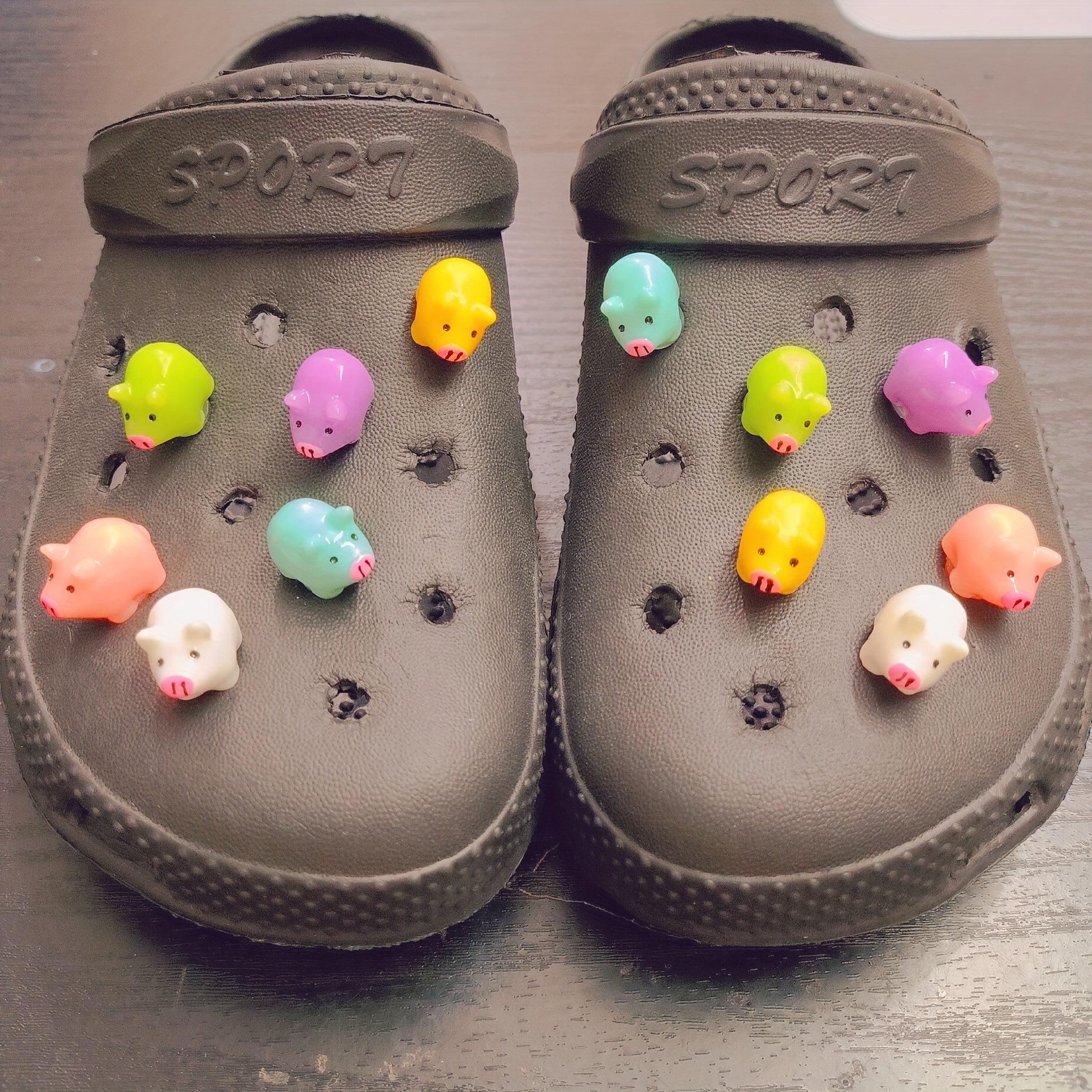 Shoe Charms Decorations for Crocs 10pcs Luminous letter Pins Kids Jeans  Women Charm Xmas Gifts Favors Shoe Accessories - AliExpress