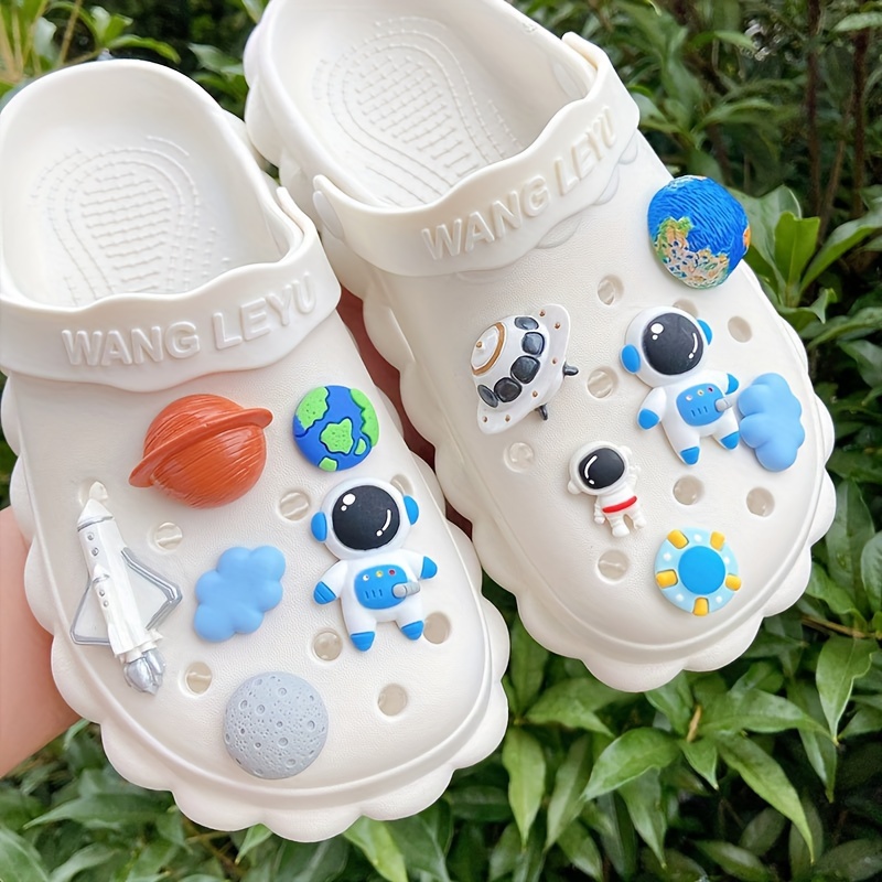 3d Attractive Plant Shoe Charms For Clogs Garden Shoes Decoration, Diy  Accessories For Adults, Party Theme Decoration - Temu