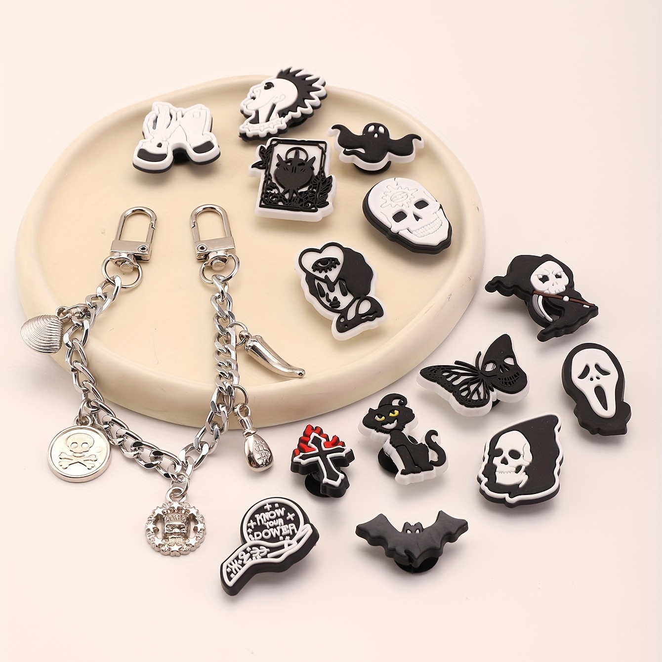 hanaiette Punk Croc Charms Goth Shoes Accessories Sandals Decorations with  Metal Spikes Chains and Skull Set for Clogs