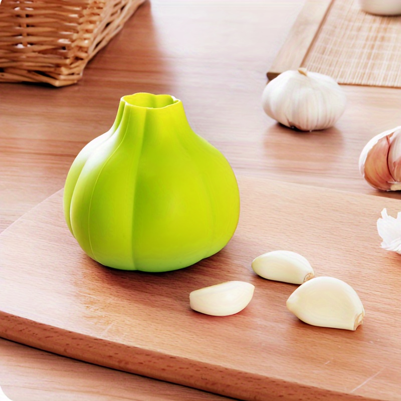 The Best Garlic Peelers