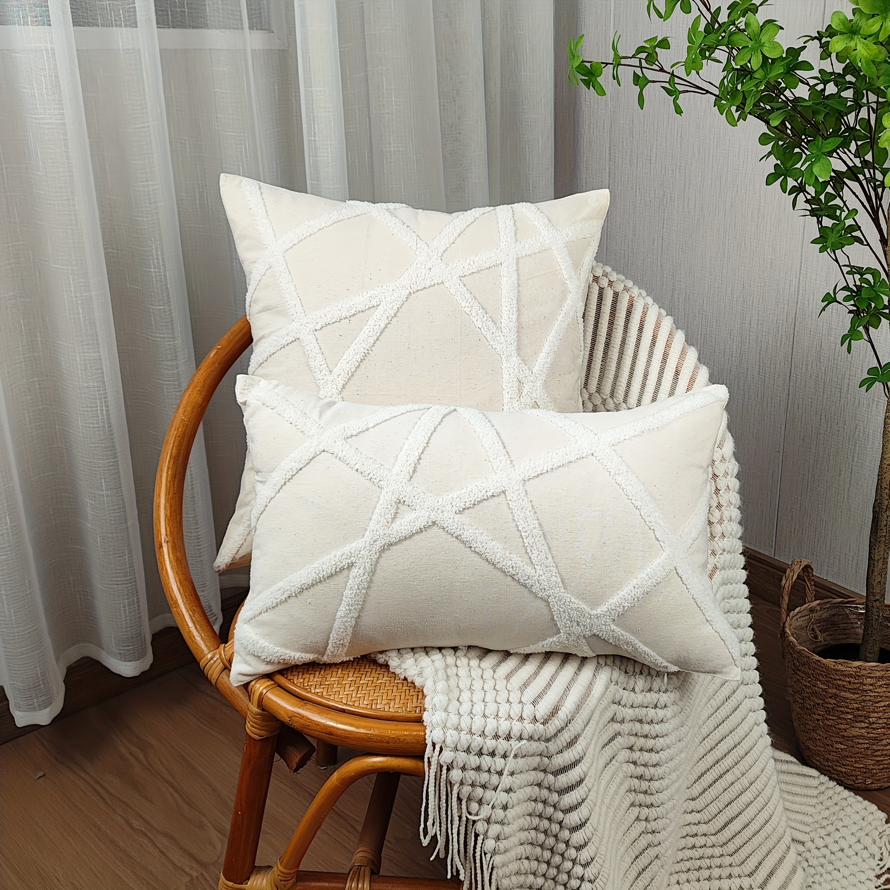 https://img.kwcdn.com/product/geometric-pattern-tufted-cushion-cover/d69d2f15w98k18-00491e6f/Fancyalgo/VirtualModelMatting/e7fa9485f5696d3904375e1fa74525fc.jpg