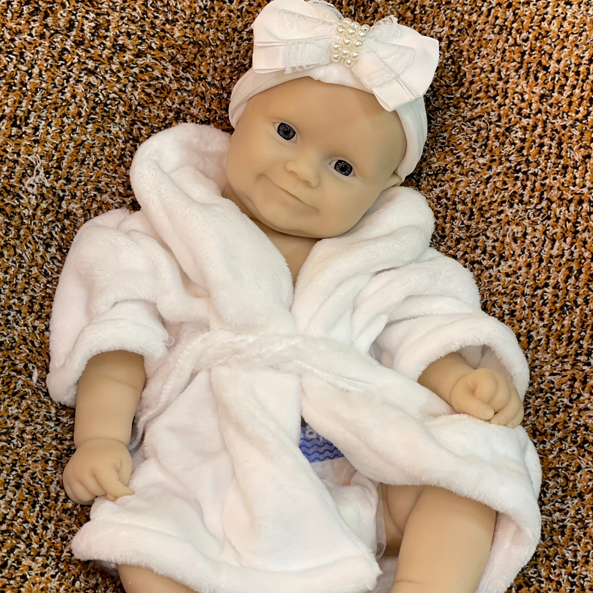 16.54inch Soft Platinum Solid Silicone Bebe Reborn Boy With Artist Oil  Painted Skin Handmade Lifelike Smile Reborn Baby Boy Can Bath Newborn Baby  Toy