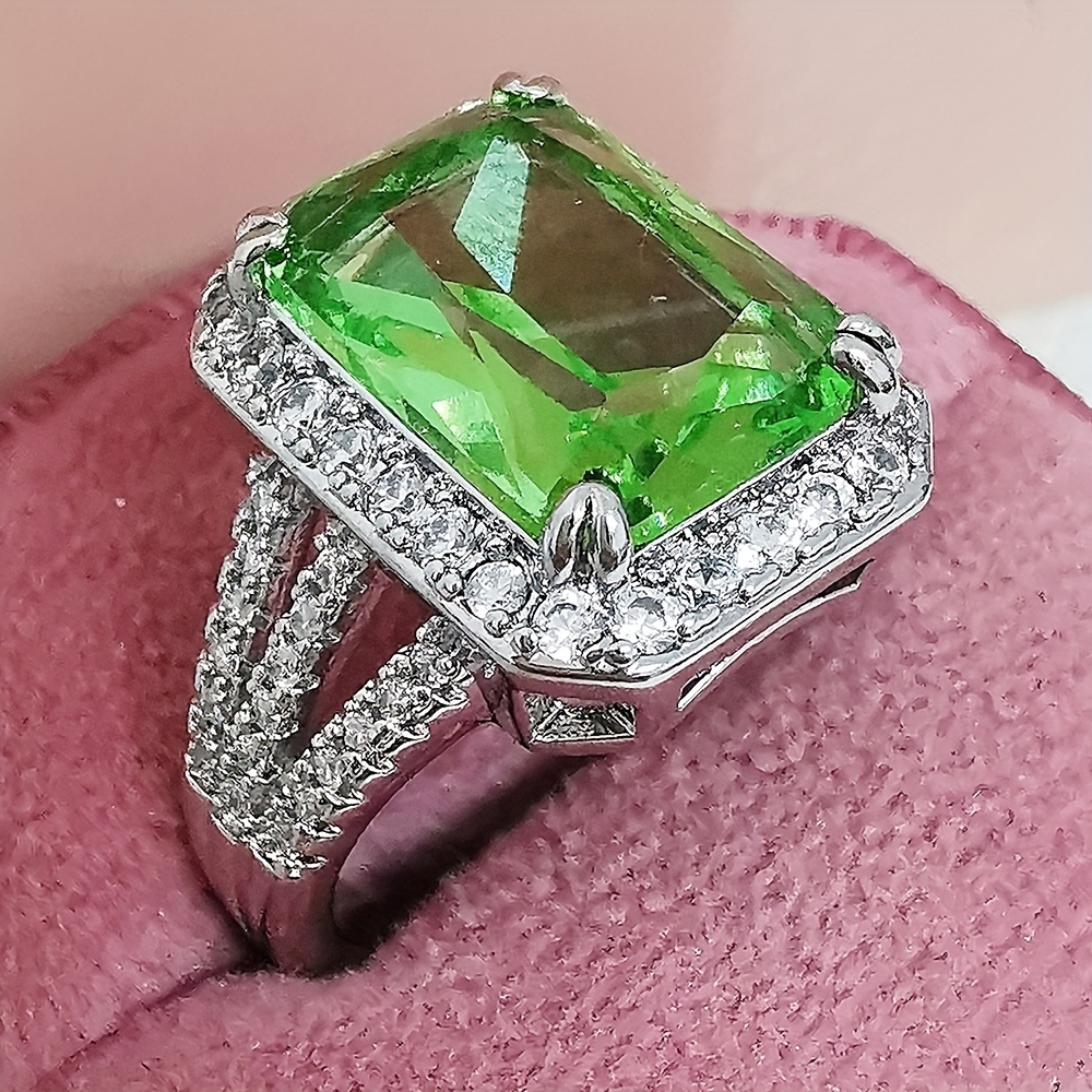 Anillo de best sale piedra verde esmeralda