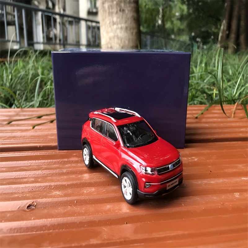 Diecast 1:32) Volkswagen Tiguan, Hobbies & Toys, Toys & Games on Carousell