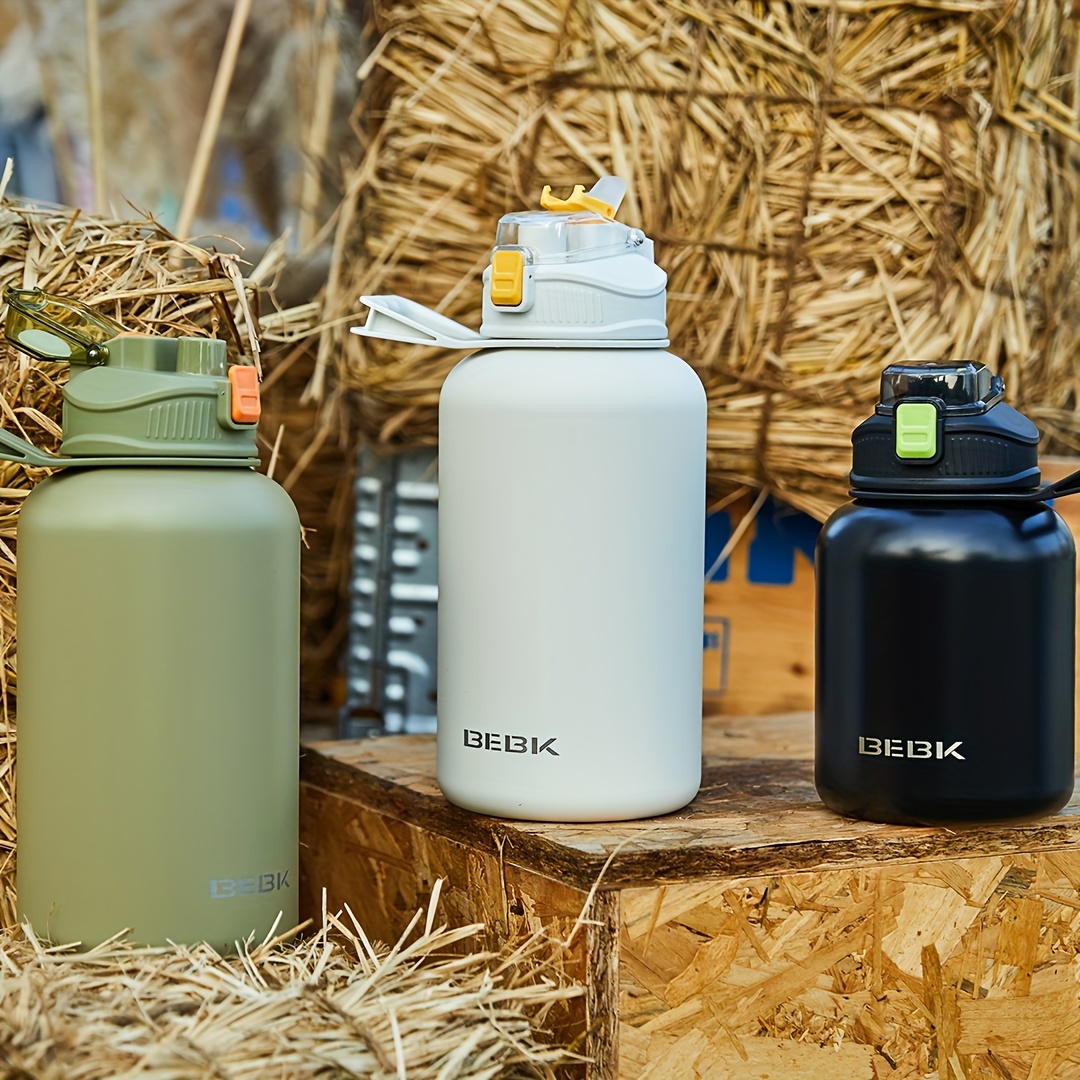  Botellas de agua deportivas de gran capacidad de 2 litros, con  recordatorio de escala de tiempo de pajilla, a prueba de fugas, taza de  espacio degradado para deportes al aire libre