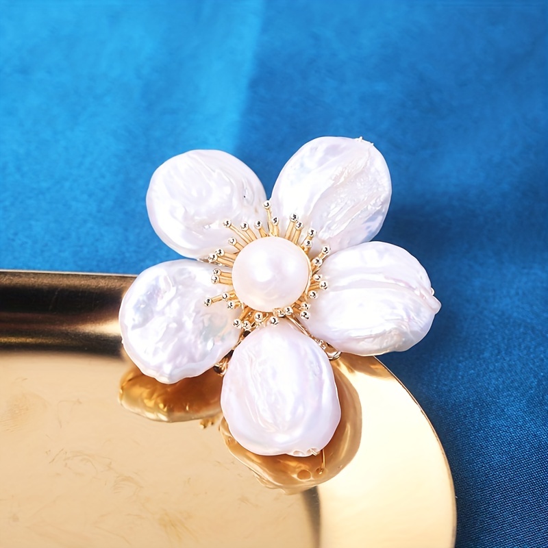 Wholesale Daisy Flower Brooch Alloy Enamel Sunflower Brooch Pin White Shell  Beads Brooches Badge Jewelry for Jackets Backpack Corsage Lapel Scarf  Clothing Accessories 