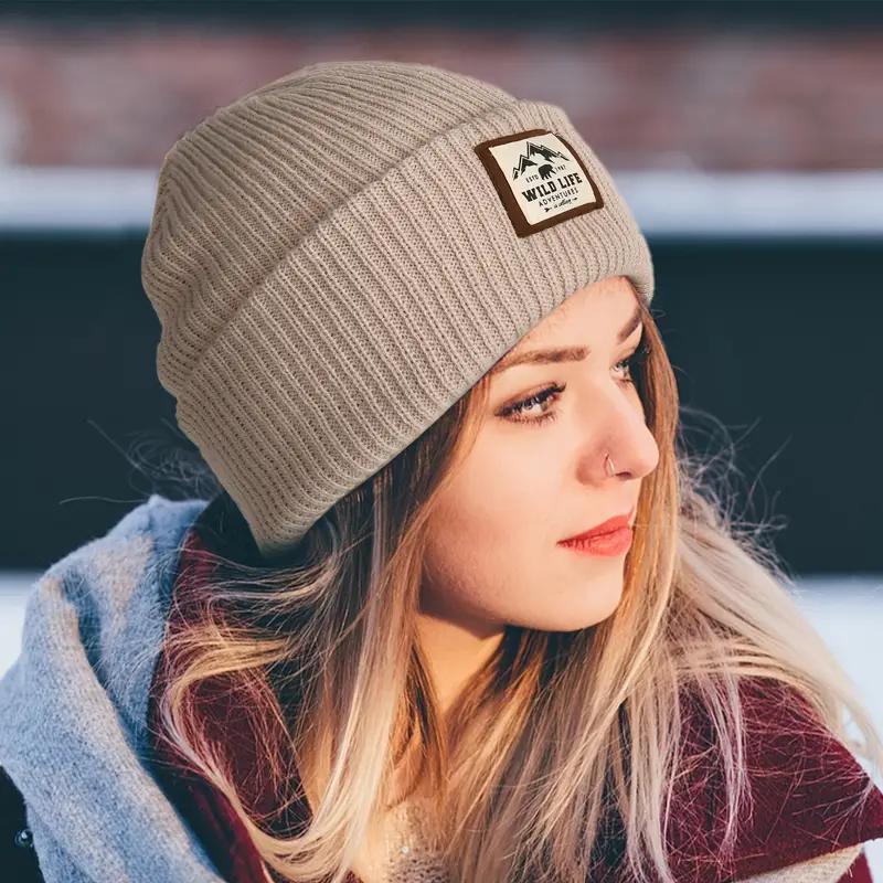 Bonnet d'hiver en tricot torsadé doublé de satin pour femme avec