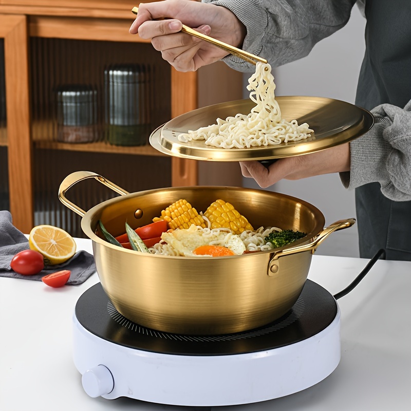 https://img.kwcdn.com/product/korean-ramen-noodle-pot/d69d2f15w98k18-5e0e51bc/Fancyalgo/VirtualModelMatting/99ab88672740e9941f5b04f4b36cc940.jpg