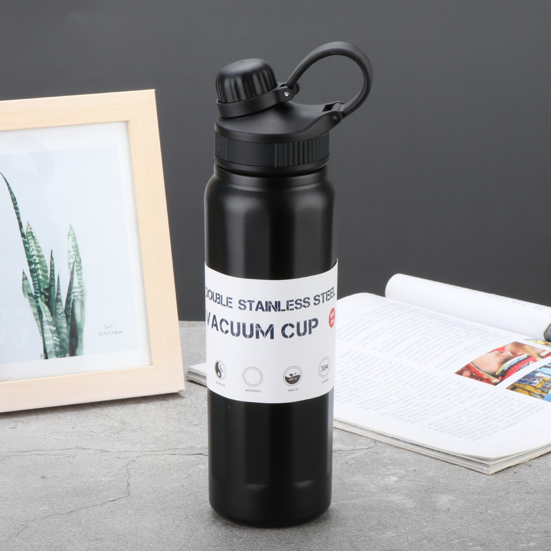 https://img.kwcdn.com/product/large-capacity-water-bottle/d69d2f15w98k18-960ad203/1eed510690/05961195-931e-463a-a916-da404cab20d8_1920x1920.jpeg