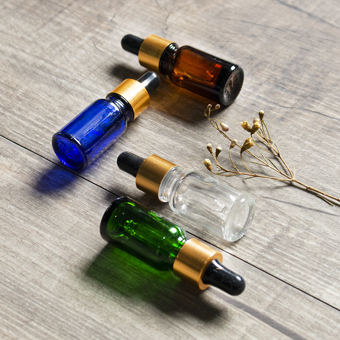 2pcs 20ml Glass Drop Bottles,Refillable Essential Oil Perfume Liquid  Dropper Solution Bottles Empty Bottle Decor(Gold)