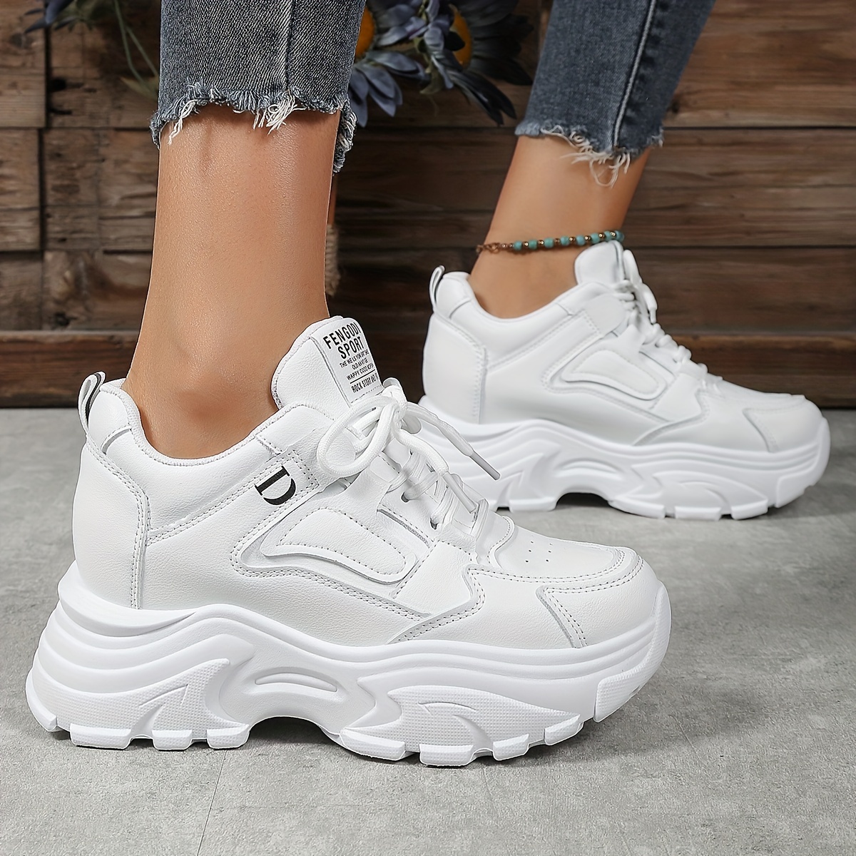 Lace up sneakers on sale meaning