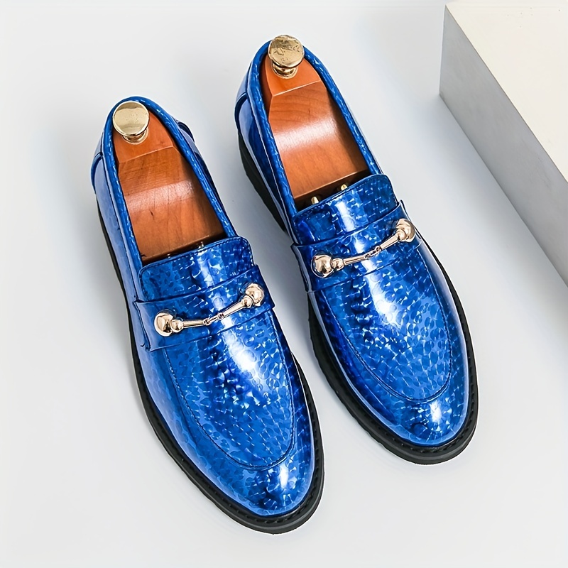 Louis Vuitton LV Men's Classic Fashion Embossed Casual Shoes Formal Wear  Business Shoes, Men's Fashion, Footwear, Dress shoes on Carousell