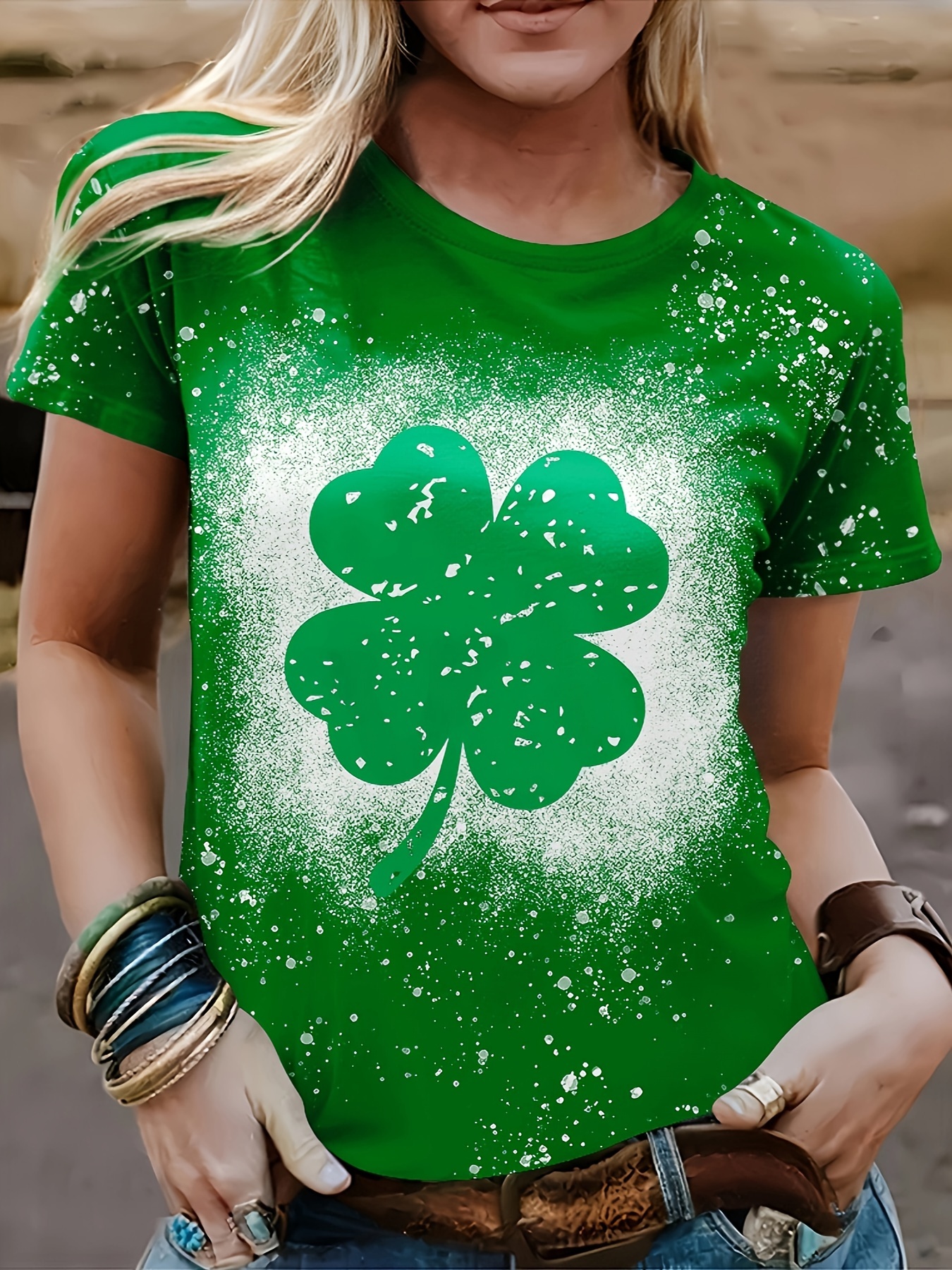 Faux Glitter Lucky Shirt, Womens Cute St Patricks Day TShirt, Sparkly  Clover Graphic Tee, St. Patrick's Day Outfit