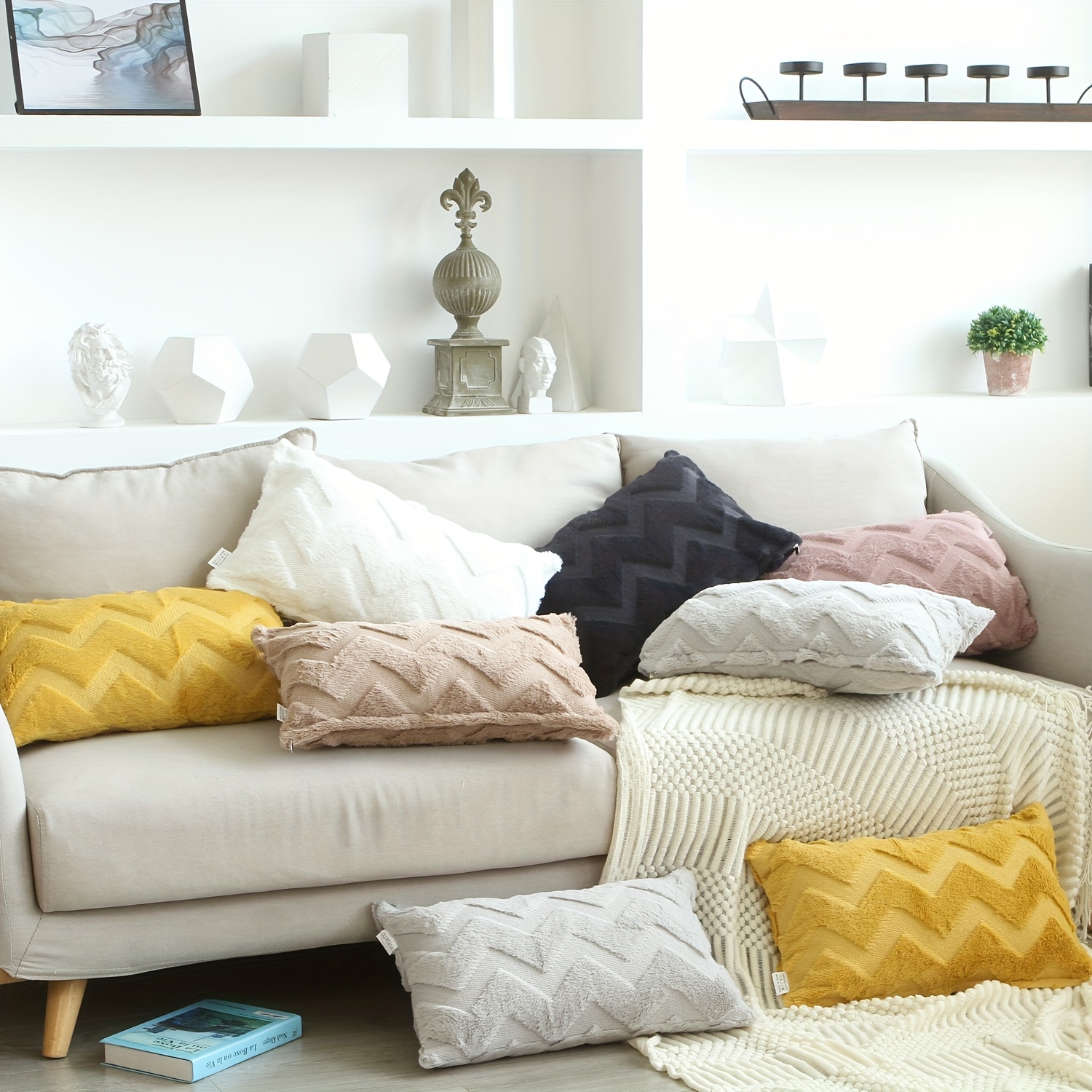 https://img.kwcdn.com/product/luxury-soft-fluffy-striped-decorative-pillow-covers/d69d2f15w98k18-5d4b0b04/Fancyalgo/VirtualModelMatting/e5aeb90e202c455f78dc972aed8e35d5.jpg?imageView2/2/w/500/q/60/format/webp