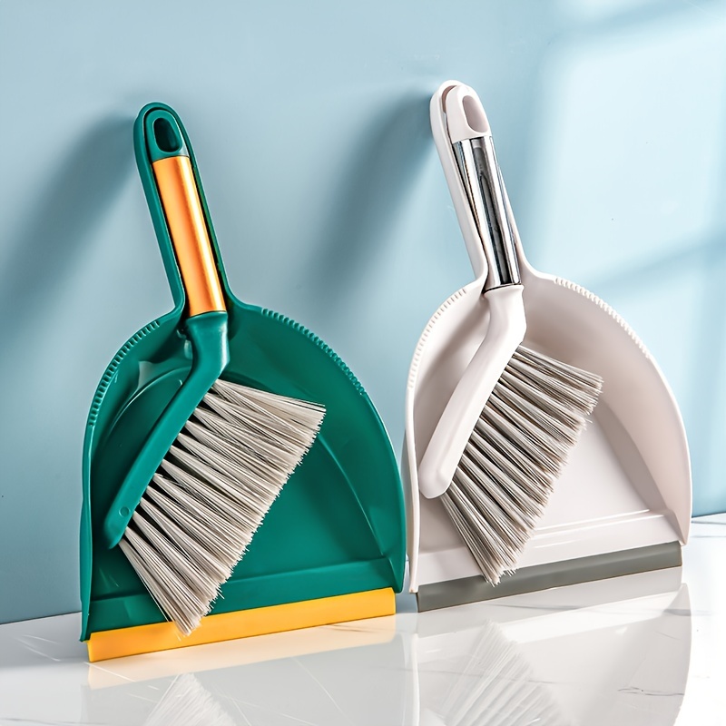 Libman Plastic Whisk Broom and Dust Pan Handheld Dustpan with Brush in the  Dustpans department at
