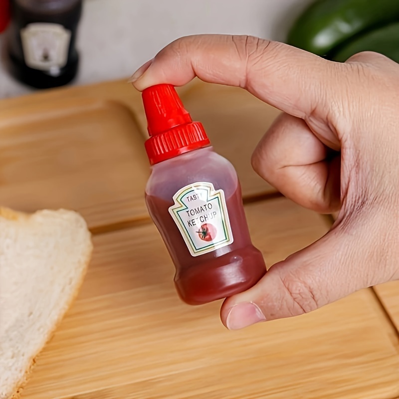 4pcs Mini Tomato Sauce Bottles, 25ml/0.87oz Seasoning Squeeze Bottle,  Plastic Portable Container, For Office Lunch Box, Picnic Bottle, Oil Sauce  Honey Salad Dressing Squeeze Bottle