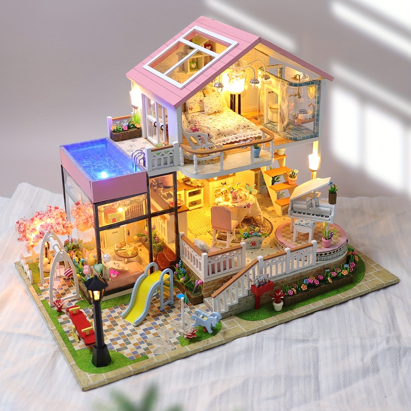 TEMI Casa de muñecas para niños de 3, 4, 5, 6 años para niñas, casa de  juegos de 3 pisos y 6 habitaciones con 2 muñecas figuras de juguete, casa  de