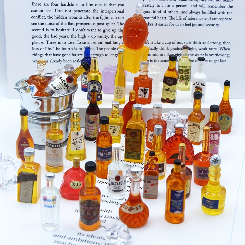 https://img.kwcdn.com/product/miniature-whiskey-bottle/d69d2f15w98k18-dd255bba/Fancyalgo/VirtualModelMatting/2045c59185a0f7bec459fb75c3ef26f9.jpg