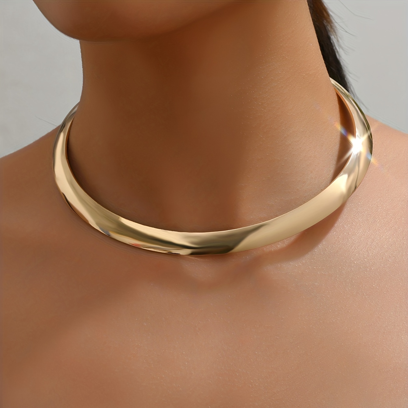 Thick hot sale gold choker