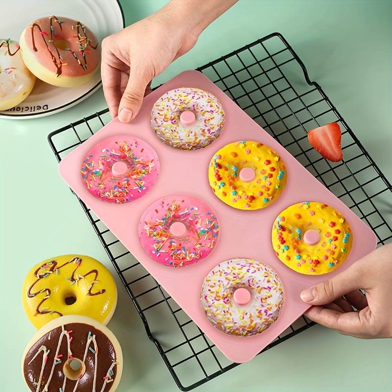 Moule à donut en silicone, 8 trous : : Cuisine et Maison