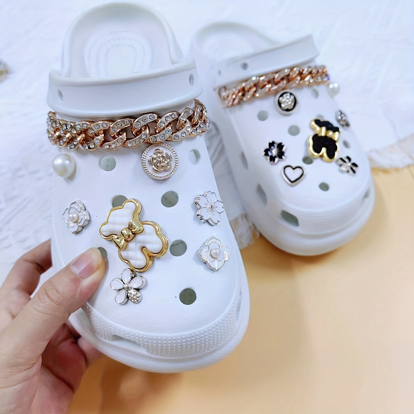 Bling Rhinestone Bow Croc Charms For Women Girls,Faux Pearl & Bow Decor  Shoe Decoration With Peal Chain,Fashion Pink Shoes Accessories.Bowknot Bow  Tie