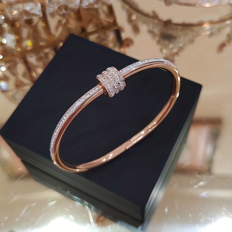 Clover Lv Rose Gold American Diamonds Stainless Steel Bangle Kada Bracelet