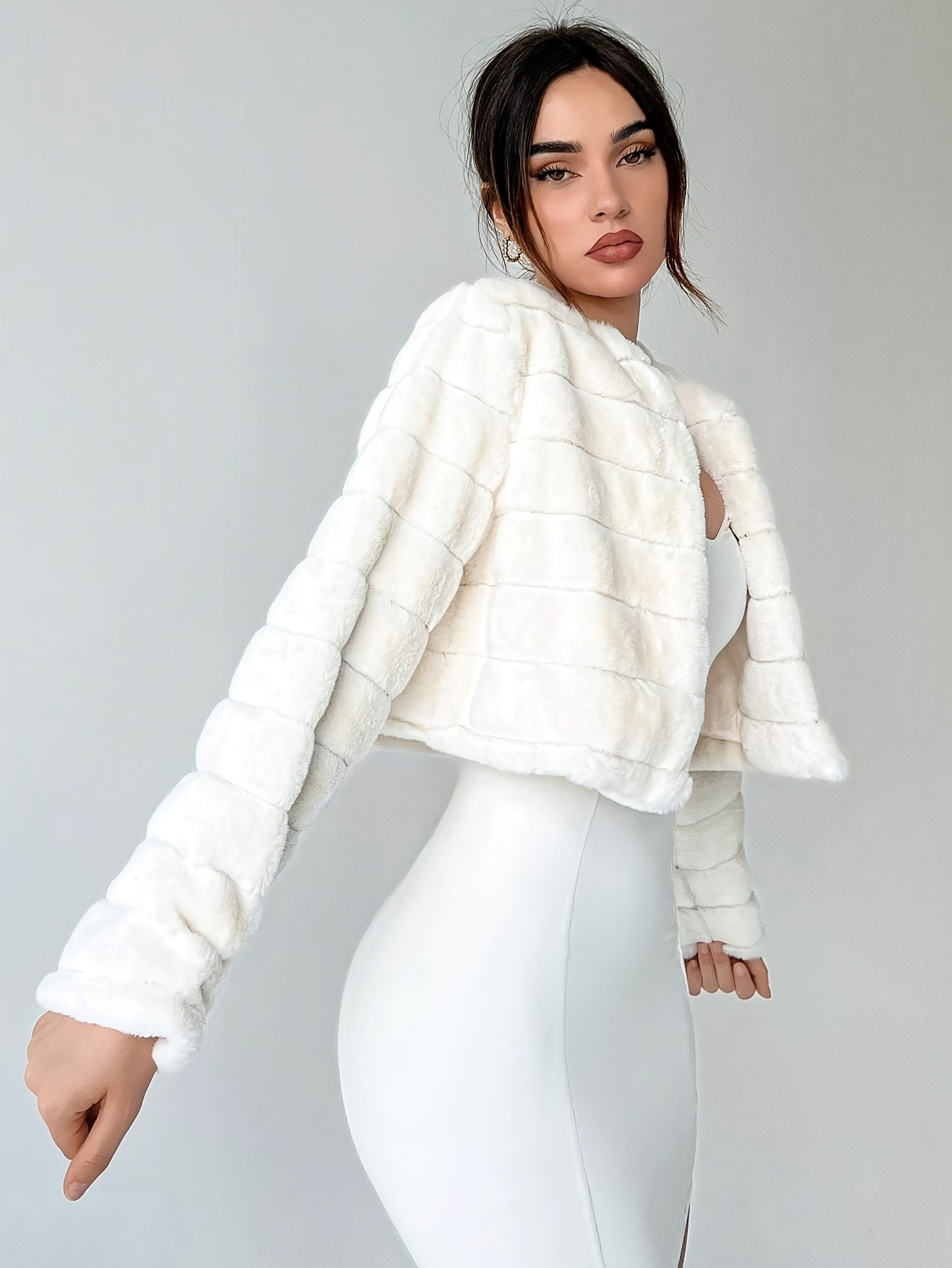 Elegant white outlet jacket