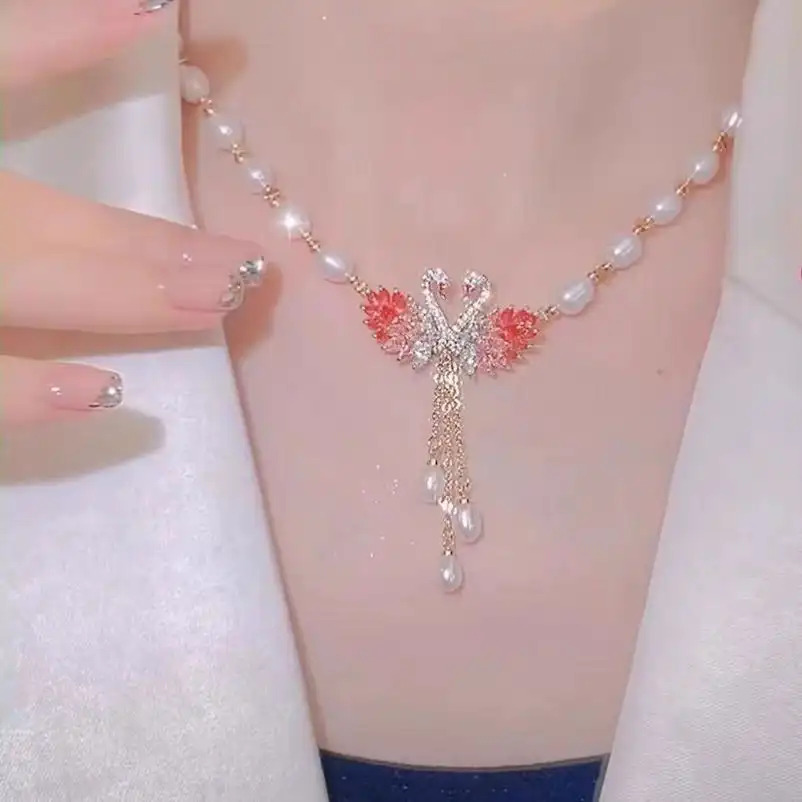 1pc of Trendy Luxury Swan Pearl Necklace with a Unique Design, Suitable for Various Occasions, Exuding Elegance And Charm, Perfect As a Gift for Girlfriends, Ideal for Everyday Use And Holiday Presents