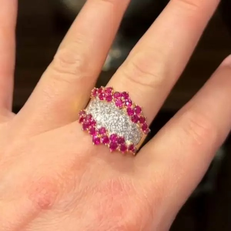 Vintage Palace Style Women's Ring for Special Occasions