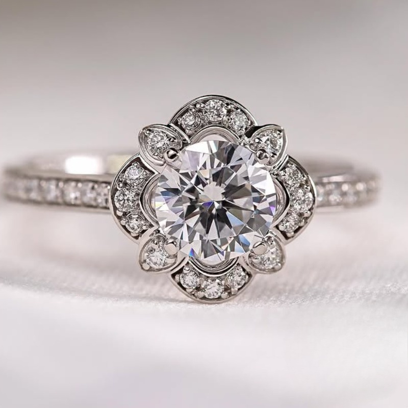 Women's Elegant Flower-Shaped Ring, Luxurious Bridal Gift