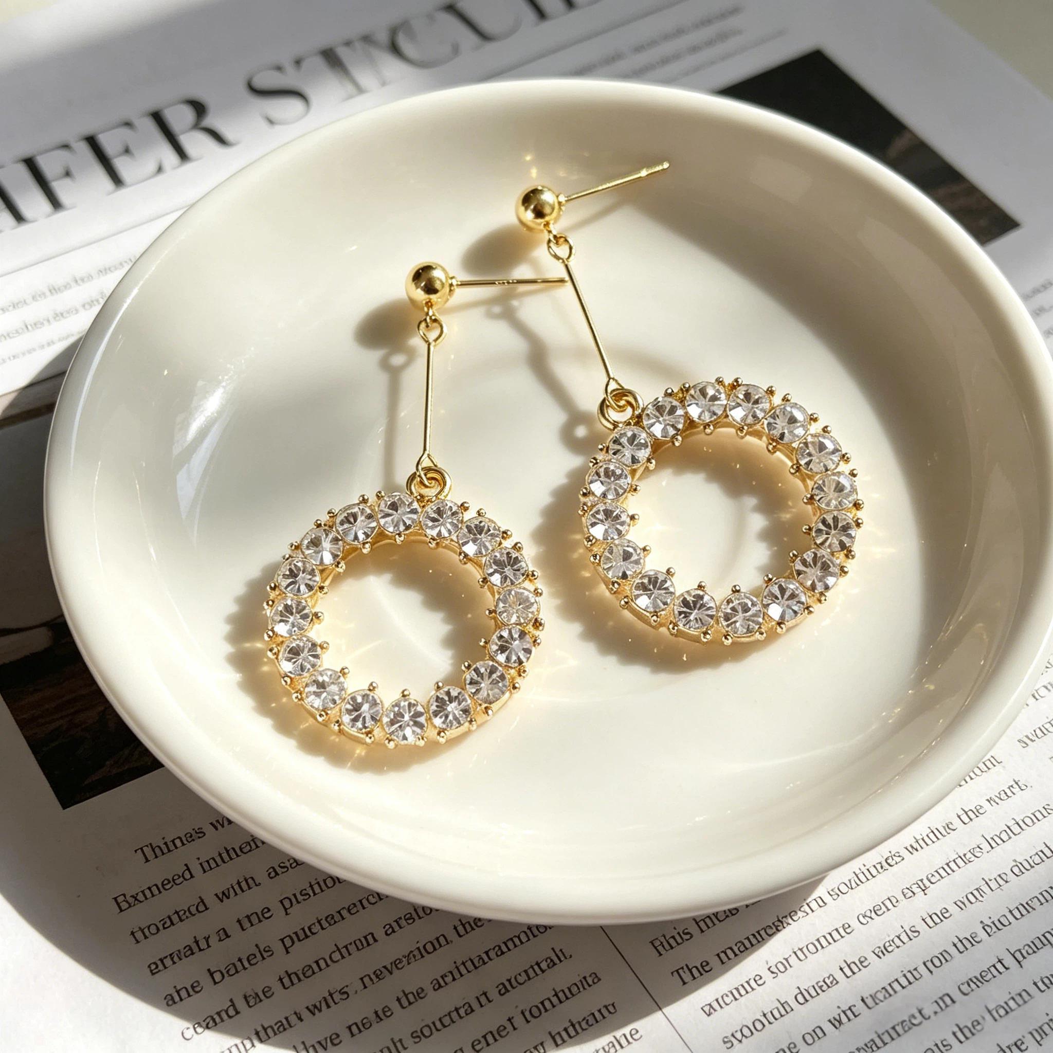 TEMU Une paire de clous d'oreille créoles au design , accessoires polyvalents pour femme pour les fêtes et , convient comme cadeau pour un être cher
