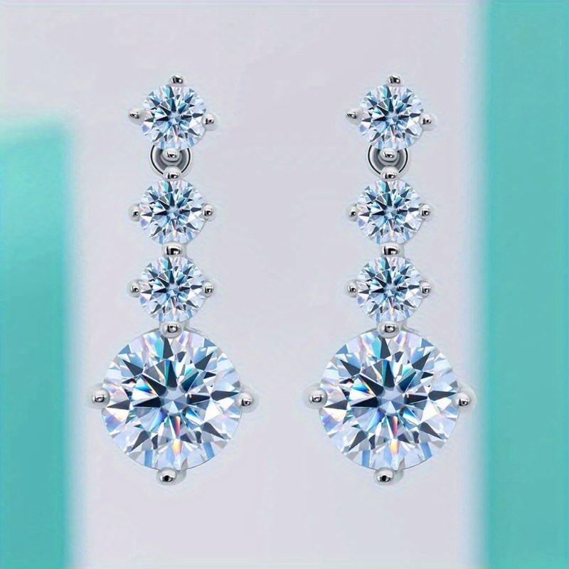 1pc 1.3Carat Exquisitely Crafted Sterling 925 Silvery Dangle Earrings Adorned with Sparkling Moissanite. Boasting An Elegant Vocation Style, They Make A Delightful and Thoughtful Gift for Women