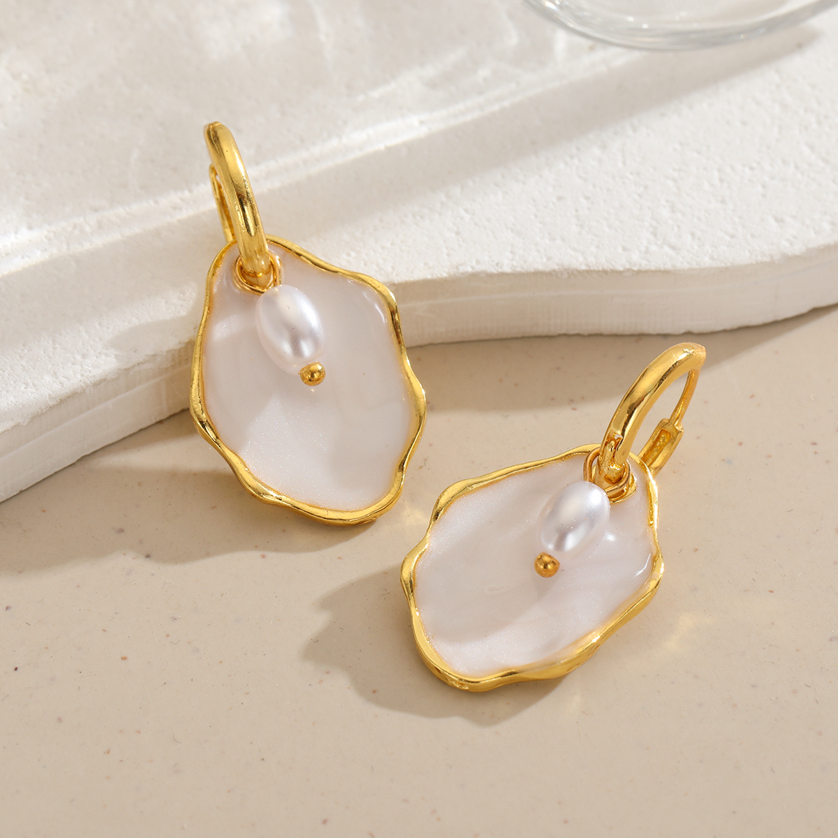 TEMU Women' Plated Drop Earrings Suitable For Daily Wear & Parties, Irregular Petal-shaped Dangle Earrings With Minimalist Blush Drops, Wedding Gift