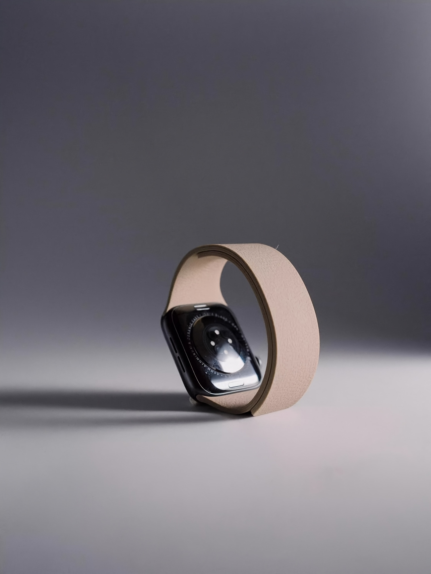 The Magnetic Watch Strap Is Suitable for the New Magnetic Strap of the Apple Watch Series Ultra11/10/9/8/7 SE 6/5/4/3/2/1, Compatible with the 38/40/41/42/44/45/46/49mm Men's and Women's Creative Spring/summer Sports Strap