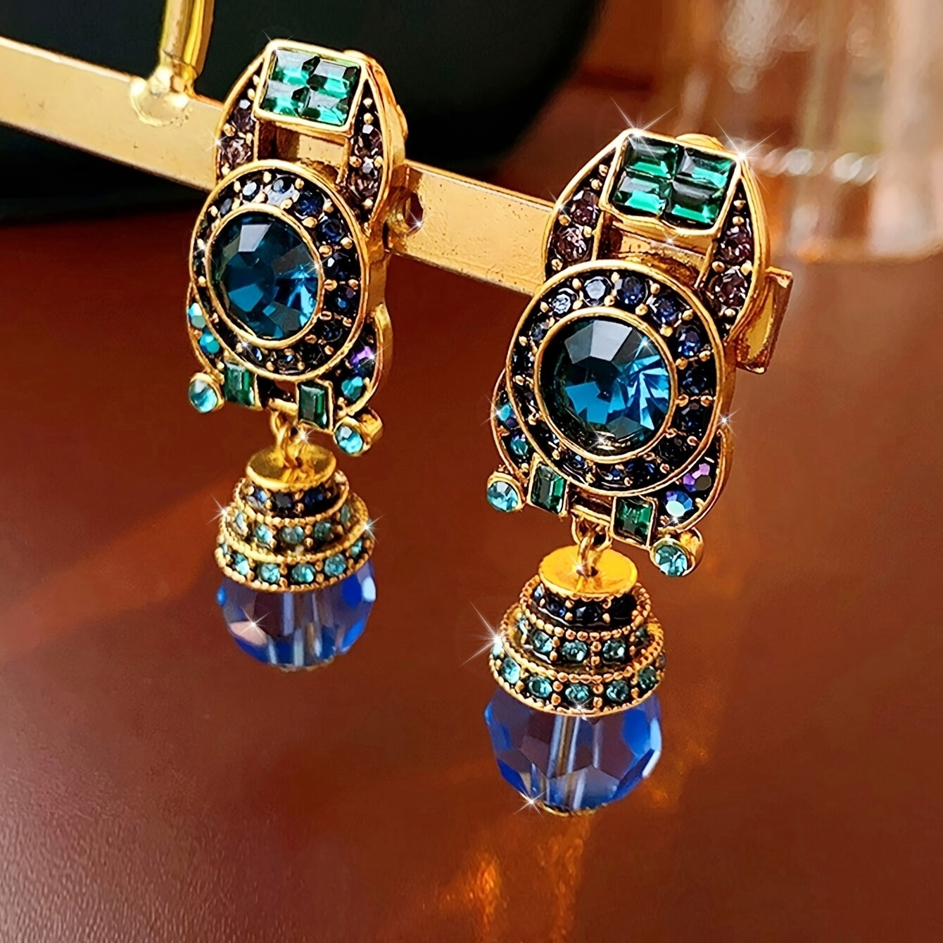 

Elegant French--on Earrings: Rhinestones, Vintage Design For Weddings & Parties