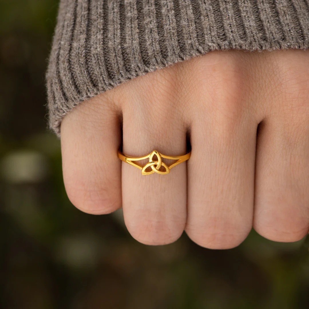 Women's Celtic Knot Adjustable Ring, Elegant Retro Design